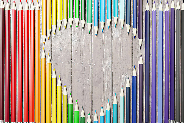 포토 JPG 해외이미지 무지개 문구용품 색연필 사람없음 3D 하트 나무바닥 무지개색 해외포토 자연요소 모양 학용품 바닥 컬러풀 디지털합성 오브젝트 파일형식 이미지허브