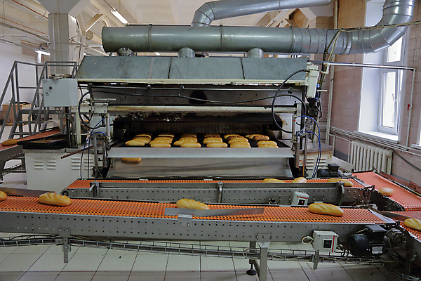 포토 JPG 해외이미지 빵 이동 공장 실내 사람없음 운반 컨베어밸트 해외포토 음식 컨셉 공업 내부 기계 파일형식 이미지허브