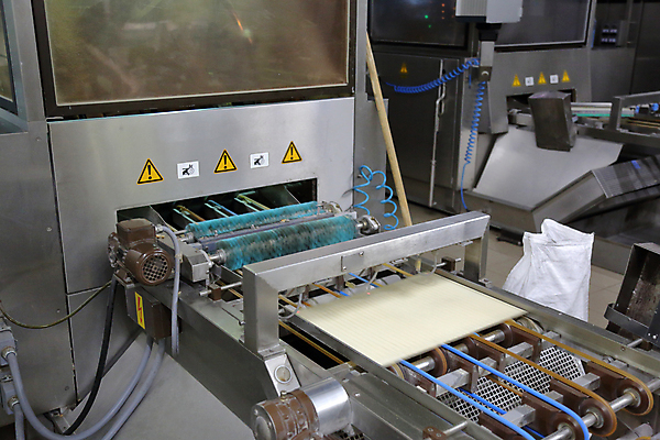 포토 JPG 해외이미지 이동 공장 실내 사람없음 기계 운반 반죽 해외포토 컨셉 공업 내부 파일형식 이미지허브