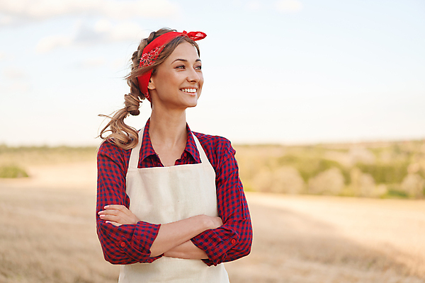 포토 JPG 해외이미지 백인 직업 여자 행복 산업 셔츠 밭 농업 비즈니스 노동자 한명 서기 사람 빨간색 농작물 농장 농경지 팔짱 맑음 앞치마 수확 성장 시골 작업 농부 땅 밀 에코 유기농 체크무늬 긍정 밭일 세련 해외포토 서양인 1 웰빙 감정 컬러 컨셉 상의 무늬 모션 날씨 곡류 환경 파일형식 이미지허브
