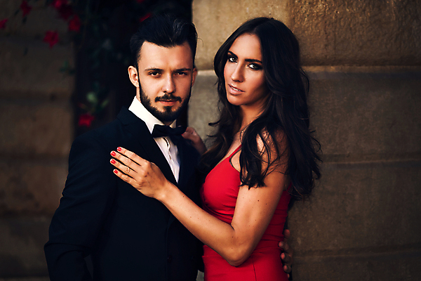 포토 JPG 해외이미지 모델 헤어스타일 커플 드레스 남자 포즈 데이트 함께함 사랑 정장 성인 내부 두명 뷰티 파티 유행 검은색 비즈니스맨 쌍 화려 클래식 고급 우아함 저녁 유혹 열정 정중 스타일 해외포토 옷 감정 컬러 컨셉 비즈니스 관계 사람 이벤트 직장인 야간 파일형식 이미지허브