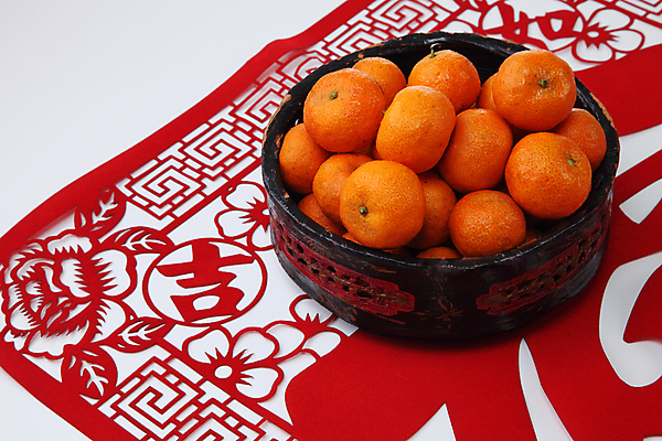 포토 JPG 해외이미지 전통 계절 문화 음식 백그라운드 오렌지 과일 재료 자연 디저트 귤 기념 건강 이벤트 사람없음 노란색 축제 봄 흰색 축하 신선 달콤 맛 심볼 상쾌 유기농 날것 강렬 숙성 채식주의자 해외포토 웰빙 감정 컬러 컨셉 생태계 채식 파일형식 이미지허브