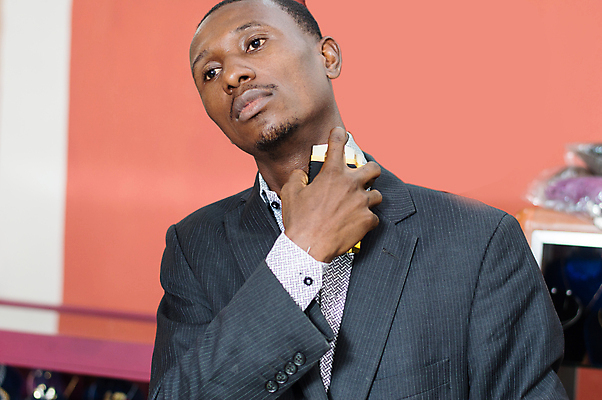 포토 JPG 해외이미지 손 남자 비즈니스 한명 사람 정장 소년 성인 뷰티 유행 화장품 잡기 화려 액체 피부 향수 만족 피부관리 상쾌 향기 냄새 아로마 분무기 데오드란트 돌봄 위생관리 쾰른 해외포토 1 옷 감정 어린이 컨셉 모션 독일 관리 신체부위 파일형식 이미지허브