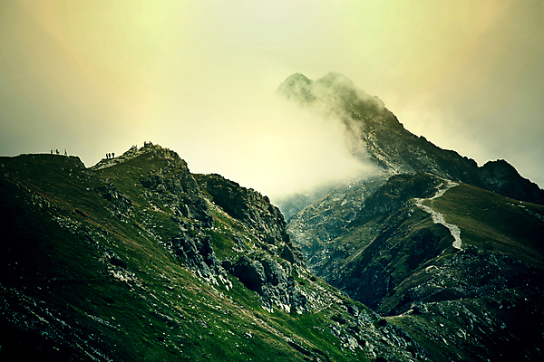 포토 JPG 해외이미지 나무 식물 구름 공원 길 여행 잎 오렌지 자연 하늘 아침 산 풍경 사람없음 야외 초록색 물 여름 파란색 빛 뷰티 노란색 평화 환경 어둠 일몰 놀람 새벽 하이킹 안개 달 가을 바위 황무지 황금 저녁 숲 산등성이 내추럴 뿌연 서쪽 전국 절정 해외포토 주간 자연요소 계절 공공시설 감정 컬러 컨셉 과일 레저 날씨 표정 노을 돌_바위 야간 방향 생태계 파일형식 이미지허브