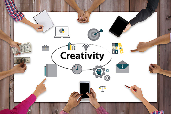 포토 JPG 해외이미지 아이콘 직업 인터넷 비즈니스 사업가 통신 회의 아이디어 안테나 사람 사람없음 그래픽 단어 스마트폰 사무실 알약 디지털 작업 비즈니스우먼 네트워크 계획 연결 토론 고객 심볼 분석 시작 온라인 브레인스토밍 해외포토 문자 여자 컨셉 핸드폰 스마트기기 약 직장인 파일형식 이미지허브