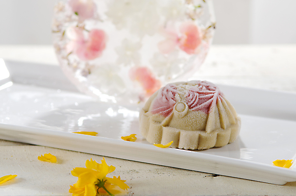 포토 JPG 해외이미지 전통 접시 꽃 아시아 문화 음식 백그라운드 디저트 기념 연꽃 동양인 사람없음 장식 노란색 케이크 초콜릿 얼음 축제 중국 달 가을 등불 축하 달콤 정상 반죽 노른자 해외포토 자연요소 식물 식기 계절 나라 컬러 컨셉 조명 인종 계란 맛 파일형식 이미지허브