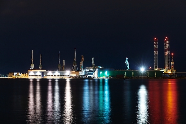 포토 JPG 해외이미지 바다 밤하늘 사람없음 야외 반사 야간 조선소 산업시설 산업현장 해외포토 자연요소 산업 하늘 파일형식 이미지허브