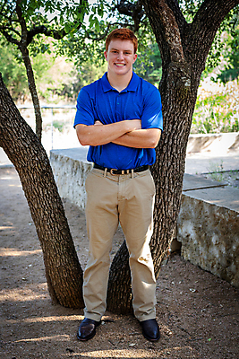 포토 JPG 해외이미지 남자 행복 여유 포즈 졸업 학교 성공 기념 한명 미소 소년 10대 빨간색 파란색 축구 끝 주근깨 저지 플레이어 해외포토 1 교육 감정 어린이 컬러 컨셉 청소년 표정 사람 구기 점 파일형식 이미지허브