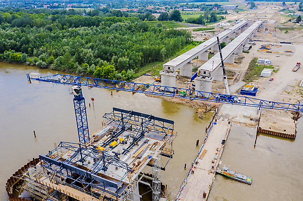 포토 JPG 해외이미지 외관 산업 도로 여행 비즈니스 건축양식 교통시설 자동차 하늘 거리 항해 사람없음 건물 물 파란색 강 햇빛 탑 금속 장비 도시 고속도로 심볼 함선 러시아 장면 지역 스카이라인 공학 내추럴 자동 철강 콘크리트 해외포토 자연요소 건축물 교육 건축 유럽 길 육상교통 컬러 교통 배_교통 재질 태양 시설 파일형식 이미지허브