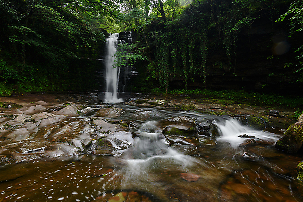 포토 JPG 해외이미지 나무 계절 여행 자연 날씨 휴가 영국 웨일즈 국립공원 풍경 사람없음 물 관광지 강 뷰티 평화 사진촬영 침묵 폭포 젖음 시골 개울 그림 암초 내추럴 해외포토 자연요소 식물 공원 유럽 컨셉 촬영 소리 생태계 파일형식 이미지허브