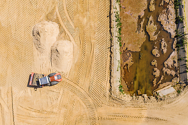 포토 JPG 해외이미지 유럽 산업 도로 모래 육상교통 비즈니스 건설업 사람없음 야외 가로 노란색 장비 건설현장 고속도로 작업장 수리 불도저 투자 먼지 공학 폴란드 해외포토 교육 나라 길 교통수단 컬러 교통시설 중장비 파일형식 이미지허브