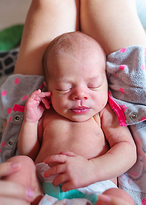 포토 JPG 해외이미지 백인 1 손 아들 얼굴 어린이 스포츠 컨셉 신체 가족 휴식 새로움 건강 관리 사람 소년 두명 파란색 주먹 꿈 흰색 침대 아기 신생아 잠 달콤 작음 담요 피부 기저귀 월 거짓말 걸음마 결백 천진난만 해외포토 서양인 남자 컬러 가구 관계 모션 신체부위 아기용품 날짜 맛 크기 파일형식 이미지허브