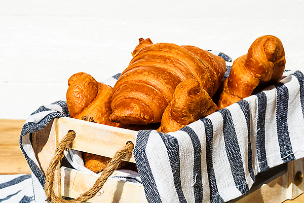 포토 JPG 해외이미지 전통 음식 백그라운드 탁자 호텔 아침 요리 사람없음 목재 갈색 식사 어둠 빵집 신선 달콤 맛 아침식사 나무상자 굽기 퍼프 버터 프랑스어 고립 페스츄리 핸드메이드 미니멀리스트 해외포토 주간 나무 문자 빵 컬러 가구 컨셉 재료 숙소 상자 상점 구이 파일형식 이미지허브