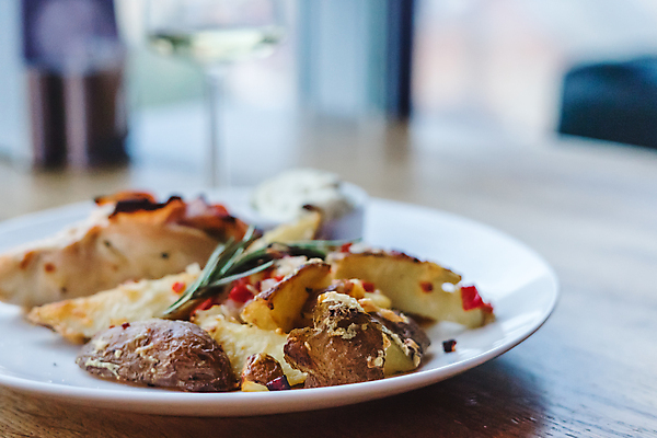 포토 JPG 해외이미지 접시 음식 백그라운드 다이어트 토마토 채소 부분 탁자 양파 파프리카 건강 육류 돼지고기 요리 사람없음 목재 초록색 식당 와인 식사 저녁식사 치킨 샐러드 소고기 튀김 흰색 시골 신선 체리 맛 그릴 상추 바비큐 가슴 굽기 허브 후추 바질 칠면조 점심식사 해외포토 나무 식물 식기 컬러 가구 컨셉 과일 식재료 재료 조류 주방용품 주류 신체부위 상점 구이 향신료 닭고기요리 파일형식 이미지허브