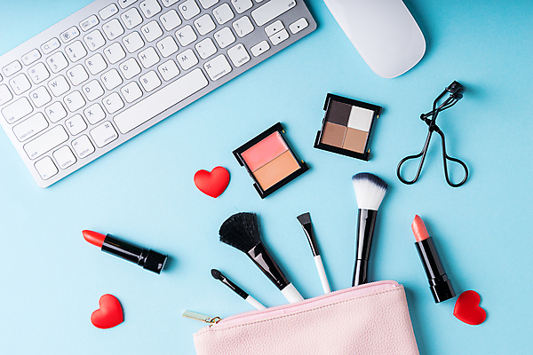 포토 JPG 해외이미지 얼굴 사람없음 장식 세트 사무실 뷰티 연필 유행 화장품 립스틱 흰색 붓 업무 작업 화려 팔레트 고급 가루 입술 오브젝트 피부관리 아이섀도 기본 아이라이너 정물화 해외포토 컬러 컨셉 비즈니스 학용품 신체부위 필기구 그림 파일형식 이미지허브