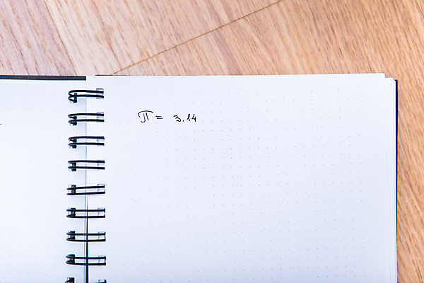 포토 JPG 해외이미지 1 학생 교육 과학 백그라운드 패턴 텍스트 학교 수업 사람없음 숫자 검은색 교사 칠판 시험 흰색 원형 수학 가르침 계산 심볼 사인 질감 지역 공식 물리학 지능 필기체 노화 해외포토 도형 직업 문자 컬러 컨셉 무늬 교과목 물리 파일형식 이미지허브