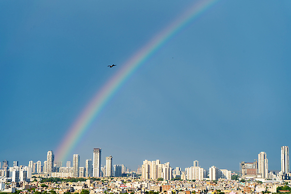 포토 JPG 해외이미지 무지개 부동산 주택 안테나 사람없음 건물 도시풍경 사무실 고층빌딩 시원함 내추럴 진행 개발 더블 드론 현상 해외포토 자연요소 건축물 비즈니스 통신 풍경 빌딩 도시 재산 파일형식 이미지허브