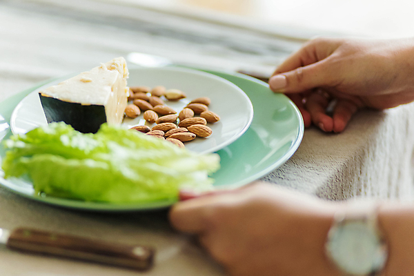 포토 JPG 해외이미지 식물 접시 음식 컨셉 다이어트 채소 탁자 주택 건강 요리 사람없음 목재 초록색 식사 샐러드 견과류 시골 신선 체리 허브 메뉴 유기농 내추럴 바이오 채식주의자 해외포토 나무 식기 웰빙 컬러 가구 과일 재료 건물 채식 파일형식 이미지허브