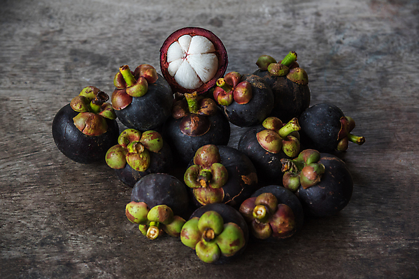 포토 JPG 해외이미지 회색배경 단면 실내 사람없음 여러개 열대과일 망고스틴 해외포토 다수 백그라운드 과일 내부 회색 파일형식 이미지허브