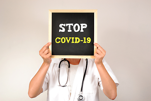 포토 JPG 해외이미지 손 컨셉 추상 주택 병원 경고 안전 사람없음 단어 칠판 환자 간호사 의사 긴급 메시지 바이러스 보호 위험 심볼 분필 감염 그만 전염병 해외포토 문자 무늬 의학 건물 신체부위 의료진 질병 초크 파일형식 이미지허브