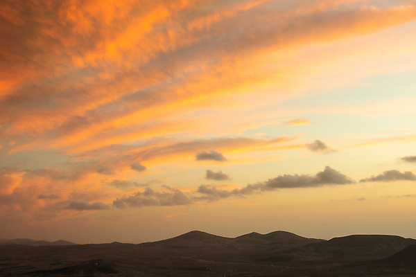 포토 JPG 해외이미지 구름 자연 하늘 산 풍경 사람없음 야외 여름 파란색 햇빛 태양 황혼 일몰 사막 해외포토 자연요소 계절 컬러 노을 생태계 파일형식 이미지허브