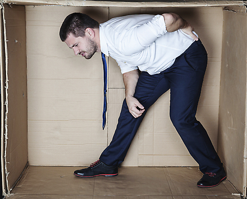 포토 JPG 해외이미지 전신 백인 남자 한명 성인 옆모습 상자 사무실 비즈니스맨 갇힘 답답함 성인남자한명만 해외포토 서양인 1 뷰포인트 비즈니스 모션 사람 직장인 감각 남자한명만 성인남자만 파일형식 이미지허브