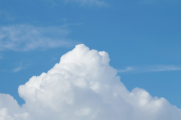 포토 JPG 해외이미지 구름 계절 하늘색 백그라운드 자연 하늘 날씨 풍경 사람없음 야외 여름 파란색 빛 햇빛 뷰티 우주 환경 맑음 안개 가을 흰색 분위기 수분 천국 솜털 흐림 해외포토 자연요소 컬러 컨셉 태양 생태계 파일형식 이미지허브
