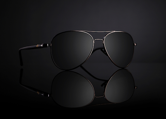 포토 JPG 해외이미지 안경 프레임 사람없음 여름 선글라스 반사 유행 검은색 어둠 보호 은색 오브젝트 비전 고립 자외선 스타일 해외포토 잡화 계절 컬러 컨셉 파일형식 이미지허브