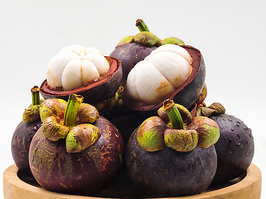 포토 JPG 해외이미지 단면 실내 근접촬영 사람없음 쌓기 물방울 열대과일 흰배경 담기 나무접시 망고스틴 해외포토 접시 뷰포인트 백그라운드 과일 모션 내부 흰색 파일형식 이미지허브