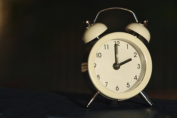 포토 JPG 해외이미지 계절 여자 시계 백그라운드 컨셉 겨울 비즈니스 자연 탁자 검은배경 화살 풍경 사람없음 야외 목재 여름 빛 햇빛 수확 가을 흰색 시간 업무 원형 개화 변화 심볼 손목시계 경영자 복고 공포 과거 내추럴 경영 고립 블러 카운트다운 해외포토 도형 나무 꽃 컬러 가구 농업 재료 장신구 사람 태양 검은색 작업 리더 생태계 파일형식 이미지허브