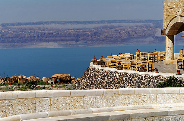 포토 JPG 해외이미지 바다 여행 백그라운드 벤치 의자 자연 탁자 산 파노라마 풍경 해변 사람없음 야외 목재 치료 물 환경 계곡 황혼 흙 사막 죽음 아침식사 생태계 박물관 휴양지 소금 진흙 반대 생태학 요르단 이스라엘 절임 수평선 해외포토 자연요소 나무 교육 음식 가구 재료 중동 의학 촬영기법 식사 일몰 장소 서아시아 파일형식 이미지허브