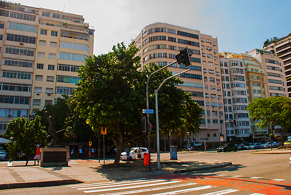 포토 JPG 해외이미지 디자인 남자 모래 바다 여행 패턴 자연 흑백 사람 풍경 사람없음 야외 가로 물 여름 검은색 사진촬영 산책로 흰색 깃발 보트 포르투갈 타일 웨이브 브라질 스카이라인 덩어리 랜드마크 리우데자네이루 진짜 브라질사람 해외포토 자연요소 계절 유럽 길 컬러 무늬 배_교통 촬영기법 촬영 남아메리카 생태계 파일형식 이미지허브