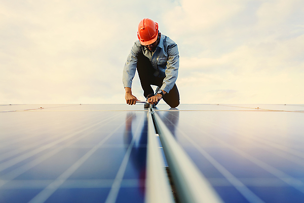 포토 JPG 해외이미지 식물 디자인 산업 백그라운드 컨셉 비즈니스 공장 자연 하늘 바람 한명 풍경 초록색 파란색 빛 글로벌 햇빛 태양 환경 탑 힘 재활용 장비 풍차 발전기 에너지 흰색 판넬 역 에코 생태계 세대 유지 내추럴 혁명 개발 생태학 공급 해외포토 자연요소 1 건축물 교육 컬러 공업 교통시설 날씨 사람 발전소 친환경 파일형식 이미지허브