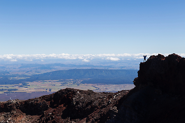 포토 JPG 해외이미지 공원 실루엣 섬 여행 자연 산 서기 사람 사람없음 일몰 등산 트래킹 하이킹 정상 순환 화산 분화구 북쪽 원뿔 전국 절정 해외포토 도형 공공시설 모션 레저 촬영기법 노을 방향 생태계 파일형식 이미지허브