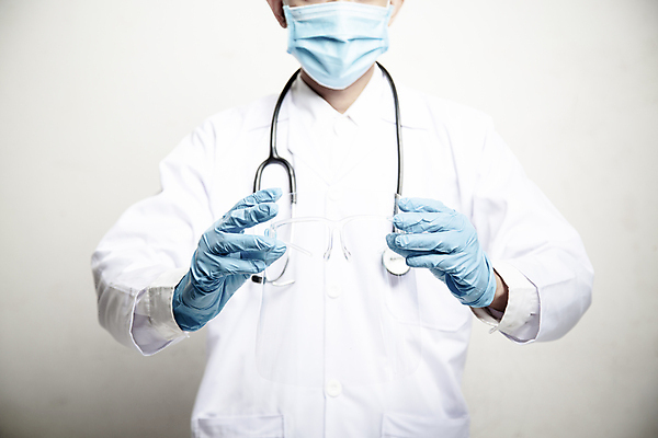 포토 JPG 해외이미지 배너 남자 과학 장갑 백그라운드 컨셉 청진기 새로움 거리 파노라마 병원 가면 한명 글로벌 미국 고통 환자 의사 성장 덮개 긴급 실험실 바이러스 질병 이슬람교 측정 예방 감염 온도 고무 경보 백신 소셜 전염병 증상 해외포토 1 잡화 감정 종교 북아메리카 의학 의료기기 촬영기법 실험 사람 의료진 뚜껑 파일형식 이미지허브