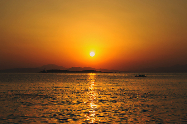 포토 JPG 해외이미지 구름 파도 바다 여행 백그라운드 오렌지 자연 벽지 하늘 추상 휴가 풍경 사람없음 빨간색 물 여름 파란색 빛 햇빛 태양 뷰티 반사 노란색 일출 맑음 황혼 일몰 새벽 황금 저녁 수평선 해외포토 자연요소 계절 컬러 무늬 과일 날씨 노을 야간 생태계 파일형식 이미지허브