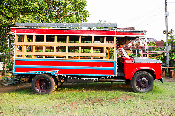 포토 JPG 해외이미지 40대 교통시설 자동차 사람없음 옆모습 빨간색 초록색 30대 기계 회색 운전 수확 바퀴 운전사 클래식 흰배경 복고 군용 싸움 전쟁 짐차 엔진 모터 옛날 자동 해외포토 직업 육상교통 뷰포인트 컬러 중년 백그라운드 교통 컨셉 농업 모션 군대 장년 흰색 시설 파일형식 이미지허브