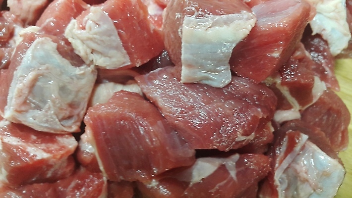 포토 JPG 해외이미지 음식 조각 백그라운드 다이어트 재료 근육 육류 스테이크 요리 비프스테이크 사람없음 빨간색 주방 소고기 흰색 신선 소 혈액 맛 바비큐 자르기 큐브 주사위 준비 햄 날것 슬라이스 고립 단백질 등심 생식 식용 정육점 개조 해외포토 컬러 컨셉 식재료 포유류 모션 서양음식 건강 상점 영양소 파일형식 이미지허브