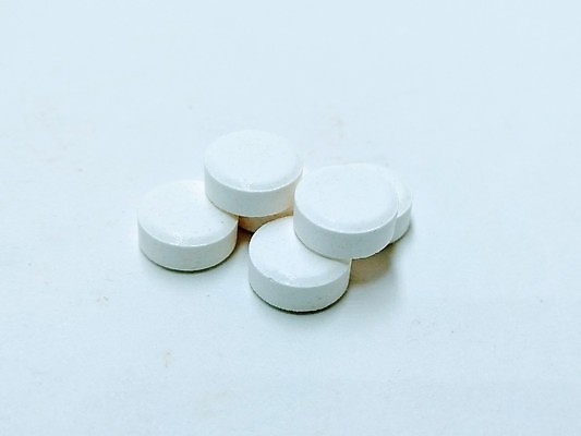 포토 JPG 해외이미지 아이콘 과학 백그라운드 컨셉 청진기 미래 건강 병원 사람없음 치료 알약 약 건강관리 고통 환자 간호사 의사 흰색 긴급 네트워크 질병 연결 컨테이너 약국 처방 조제 돌봄 복용 진통제 헬프 항생제 해외포토 감정 산업 컬러 의학 의료기기 모션 관리 의료진 도움 만들기 파일형식 이미지허브