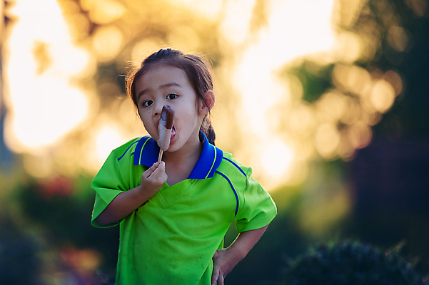 포토 JPG 해외이미지 백인 1 라이프스타일 여자 딸 행복 얼굴 어린이 음식 가족 휴가 아이스크림 디저트 한명 미소 사람 야외 여름 햇빛 뷰티 얼음 기쁨 추위 흰색 아기 달콤 맛 먹기 크림 와플 해외포토 자연요소 서양인 계절 감정 컬러 컨셉 관계 모션 표정 생활 신체부위 태양 파일형식 이미지허브
