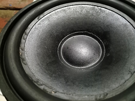 포토 JPG 해외이미지 직업 손 음악 비즈니스 자동차 노동자 사람 성인 사람없음 목재 파란색 전자제품 갈색 금속 기계 소리 장비 공구 나사 업무 작업실 엔지니어 수리 서비스 오디오 70대 뮤지컬 베이스 소비에트 해외포토 나무 노년 육상교통 컬러 재료 재질 현악기 문화예술 신체부위 도구 작업 기술자 파일형식 이미지허브