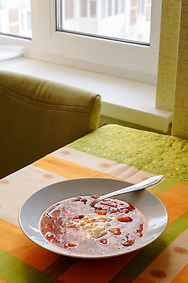 포토 JPG 해외이미지 전통 접시 음식 백그라운드 크리스마스 채소 창문 탁자 양파 감자 건강 육류 요리 사람없음 빨간색 숟가락 식사 저녁식사 소고기 식탁보 뜨거움 수프 크림 양배추 심플 러시아인 백자 비트 우크라이나 전국 진짜 핸드메이드 해외포토 서양인 식기 기념일 유럽 컬러 가구 식재료 수저 도자기 파일형식 이미지허브