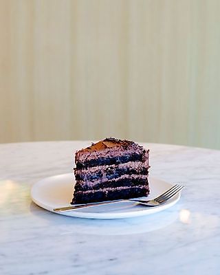 포토 JPG 해외이미지 전통 접시 커피 음식 조각 백그라운드 포크 재료 디저트 치즈 유제품 사람없음 장식 쿠키 케이크 초콜릿 이탈리아 사막 흐름 우유 프랑스 소용돌이 신선 뜨거움 액체 붓기 달콤 크림 서빙 코코아 요거트 와플 고립 무스 반투명 저지방 크림치즈 프로스팅 해외포토 식기 유럽 음료 컨셉 모션 회오리 맛 기름_음식 제빵 파일형식 이미지허브