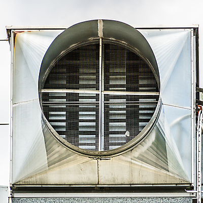 포토 JPG 해외이미지 산업 건축양식 공장 지붕 사람없음 야외 건물 금속 기계 장비 에너지 신선 부채 큼 시원함 묘사 오브젝트 프로펠러 순환 시스템 튜브 온도 공학 환풍기 냉각기 린스 해외포토 건축물 교육 건축 공업 모션 재질 크기 파일형식 이미지허브