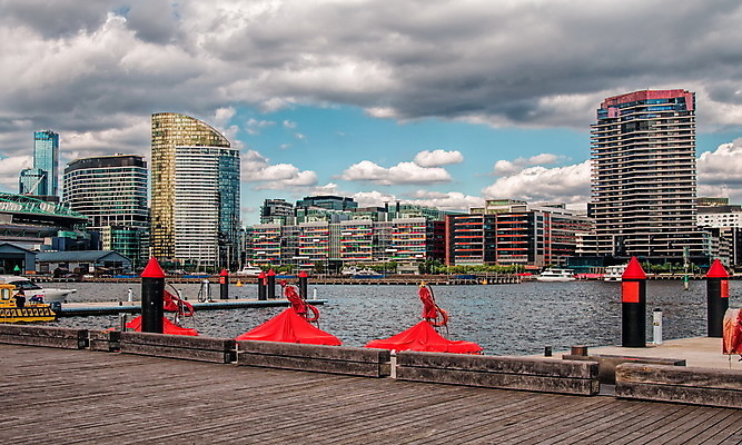 포토 JPG 해외이미지 외관 산업 바다 여행 비즈니스 건축양식 교통시설 자연 하늘 거리 항해 사람없음 건물 물 파란색 빛 도시풍경 사무실 탑 항구 고층빌딩 도시 호주 함선 상업 장면 지역 스카이라인 멜버른 해외포토 자연요소 건축물 건축 컬러 교통 배_교통 풍경 빌딩 오세아니아 시설 생태계 파일형식 이미지허브