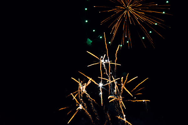 포토 JPG 해외이미지 기념일 행복 별 백그라운드 하늘 불 추상 휴가 새로움 기념 폭죽 불꽃놀이 미술 이벤트 사람없음 초록색 빛 컬러풀 반사 파티 일본 검은색 축제 어둠 축하 업무 4 황금 야간 폭발 폭발물 연도 질감 보케 쇼 경례 7월 광 독립 웅장함 해외포토 자연요소 감정 아시아 무기 컬러 컨셉 무늬 놀이 문화예술 숫자 인사 작업 날짜 파일형식 이미지허브