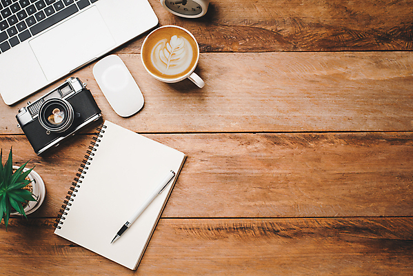 포토 JPG 해외이미지 라이프스타일 교육 종이 안경 커피 백그라운드 컨셉 인터넷 비즈니스 탁자 직장 사람없음 컵 노트북 스마트폰 핸드폰 컴퓨터 사무실 펜 우주 쪽지 공책 공백 머그컵 흰색 키보드 업무 작업실 작가 책상 분석 오브젝트 레이아웃 문서 에스프레소 스타일 힙스터 해외포토 직업 식기 잡화 패션 음료 컬러 가구 회사 문구용품 생활 전자제품 스마트기기 필기구 작업 파일형식 이미지허브