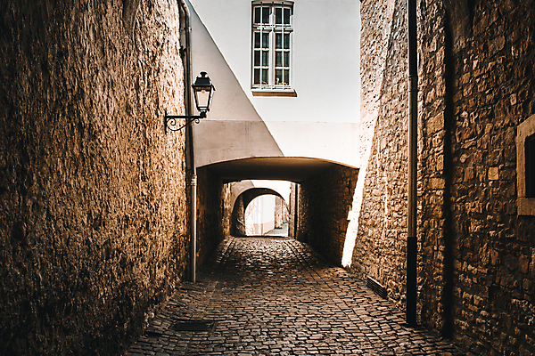 포토 JPG 해외이미지 유럽 길 벽 여행 건축양식 거리 주택 독일 풍경 사람없음 건물 빛 바위 등불 수비 중세 역사 보호 그림 아치 좁은 타운 옛날 조언 해외포토 건축물 건축 나라 컨셉 모션 조명 돌_바위 도시 파일형식 이미지허브
