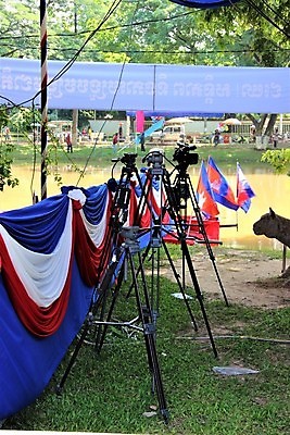 포토 JPG 해외이미지 직업 디자인 산업 백그라운드 비즈니스 하늘 회의 사람없음 내부 건물 빛 세트 카메라 디지털 텔레비전 장비 무대 흰색 업무 역사 기자 뉴스 야간 영화관 필름 심볼 영화 준비 쇼 방송 삼각대 동영상 캠코더 옛날 해외포토 자연요소 건축물 컬러 문화예술 전자제품 작업 극장 파일형식 이미지허브