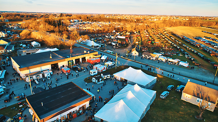 포토 JPG 해외이미지 동물 구름 전통 종교 도로 음식 여행 농업 교통시설 자연 안테나 풍경 사람없음 야외 농장 세일 쌓기 봄 장비 시골 시장 건초더미 볏짚 먹기 마차 유모차 진흙 뭉치 경매 구식 드론 밭일 조감도 해외포토 자연요소 계절 산업 길 교통수단 교통 통신 모션 경제 아기용품 건초 짚 시설 생태계 파일형식 더미 이미지허브